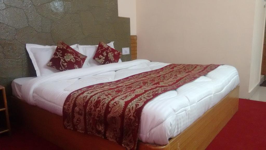 Chichoga Holiday Inn Manāli Chambre photo