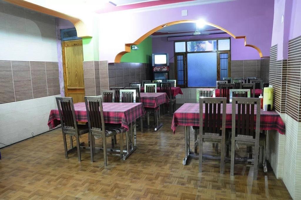 Chichoga Holiday Inn Manāli Extérieur photo